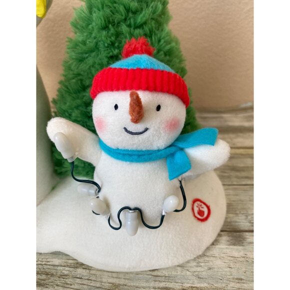 Hallmark Jingle Pals Tangled Up in Christmas 2021 Animated Snowman Snow Kid - Picture 3 of 10